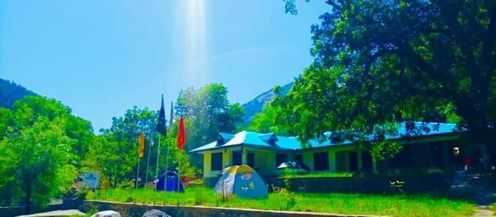 Chitral Inn Resort Екстериор снимка