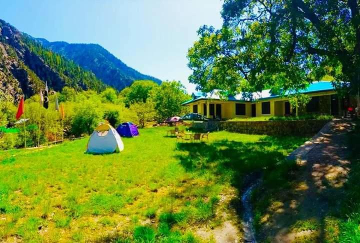 Chitral Inn Resort Екстериор снимка