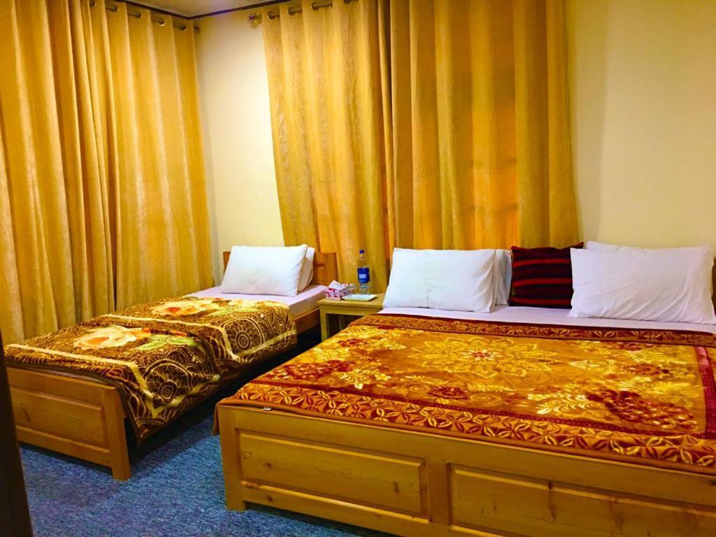 Chitral Inn Resort Екстериор снимка